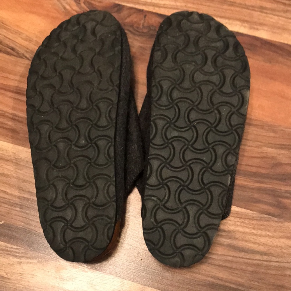 Slippers - Picture 2 of 2